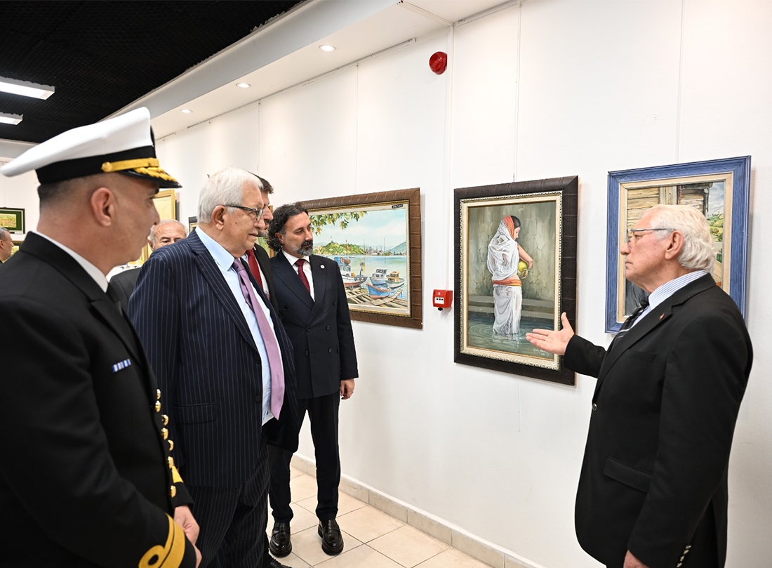 Cumhuriyet Konulu Sergiler Akm’de Açıldı