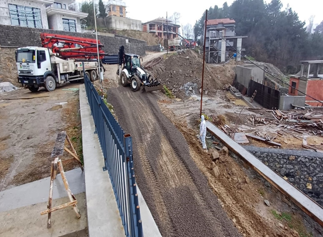 Ören Mahallesi’nde Çayır Deresi Temizleniyor