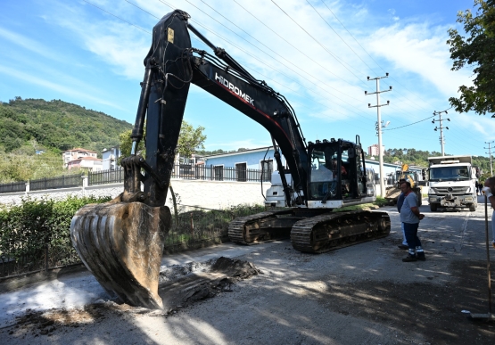 Kemer Bölgesi Asfaltlanıyor