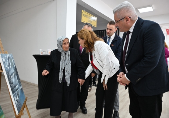 Cumhuriyet Konulu Sergiler Akm’de Açıldı