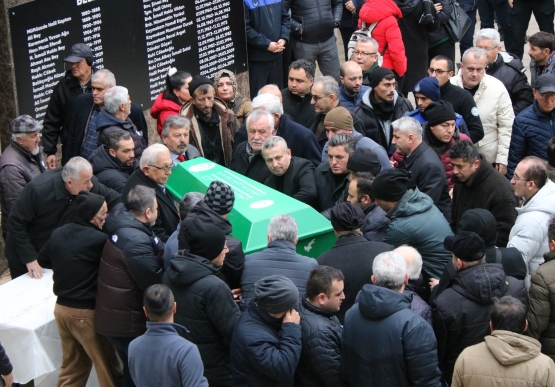 Belediye İşçisi Karanfil, Son Yolculuğuna Uğrlandı