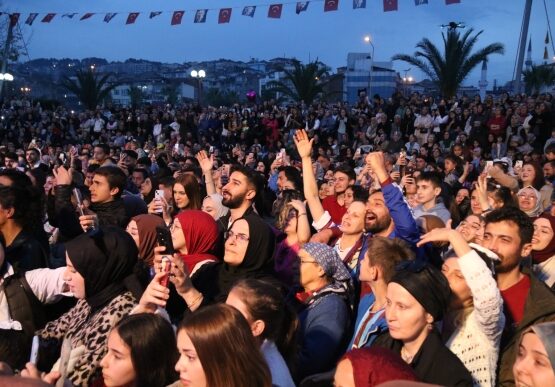 Kdz. Ereğli’de, Selçuk Balcı’yla Karadeniz Rüzgarı Esti