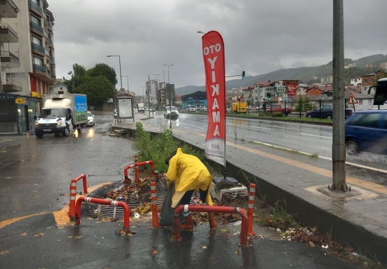 Derelerde Su Seviyesi Yükseliyor, Dalga Boyu Artıyor, Fırtına Şiddetleniyor