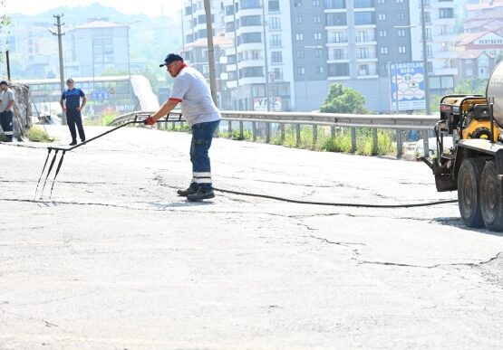 200 Milyon Liralık Asfalt Yatırımı Kepez Bölgesi'nde Devam Ediyor
