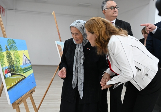 Cumhuriyet Konulu Sergiler Akm’de Açıldı