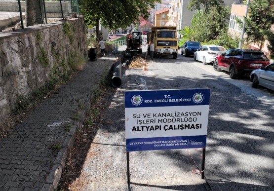 Bağlık Mahallesinde Yağmurlama Hattı Yapılıyor