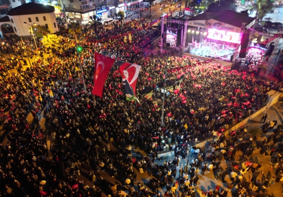 Aşkın Nur Yengi, Kdz. Ereğli’nin Coşkusuna Coşku Kattı