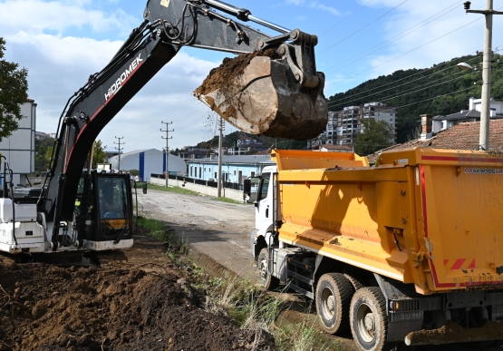 Kemer Bölgesinde Yol Genişletme Çalışmaları Başladı