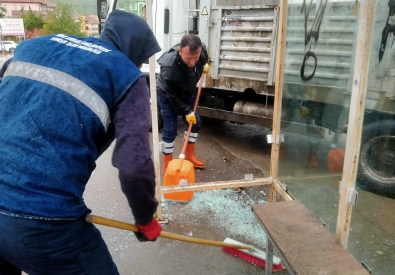 Derelerde Su Seviyesi Yükseliyor, Dalga Boyu Artıyor, Fırtına Şiddetleniyor