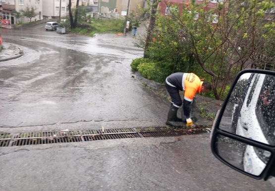 Derelerde Su Seviyesi Yükseliyor, Dalga Boyu Artıyor, Fırtına Şiddetleniyor