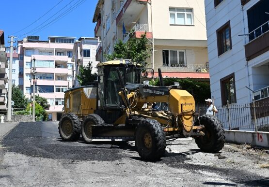 Kdz. Ereğli’de Sıcak Asfalt Çalışmaları Kesintisiz Sürüyor