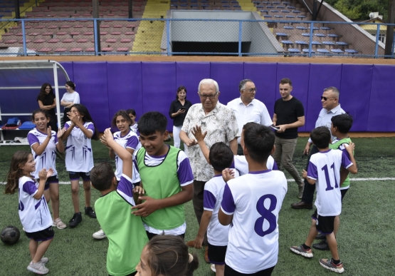 Başkan Posbıyık, Roman Çocuklarla Sahaya İndi