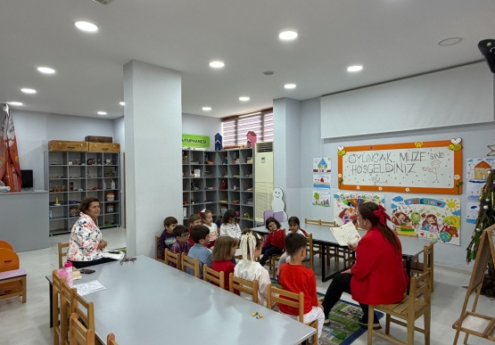 Cumhuriyet Coşkusu Oyuncak Müzesi’nde Çocuklarla Buluştu